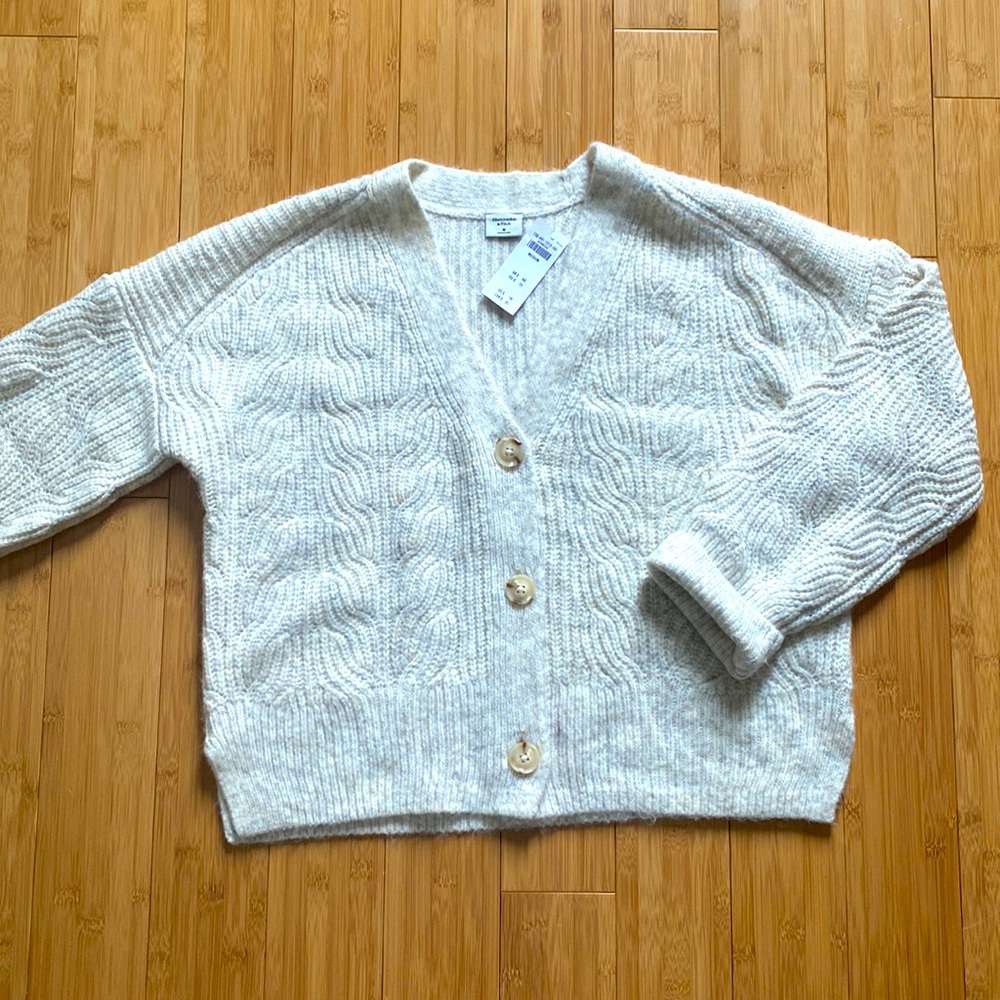 NWT Abercrombie & Fitch cardigan